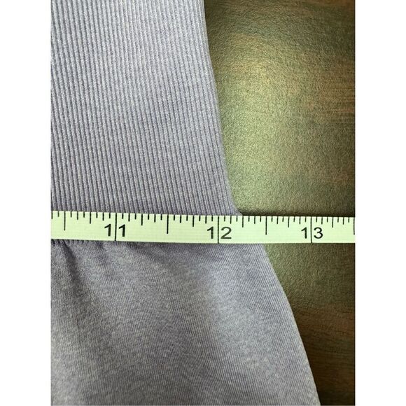 NVGTN Lilac Colored Pro Seamless Shorts Size Small - Picture 5 of 6